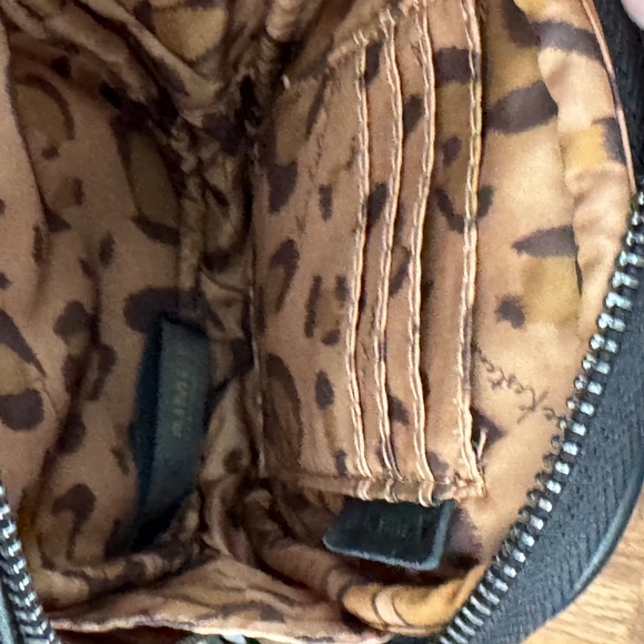 New Aimee Kestenberg Tamitha Crossbody Bag Biker Chain Phone Gunmetal - Picture 7 of 11